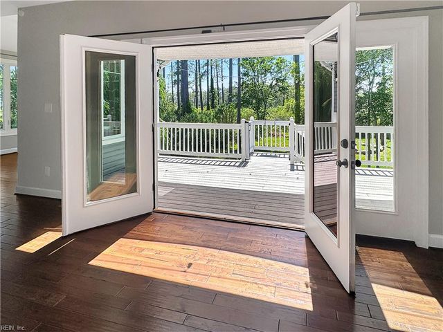 4 Walters LN, Poquoson, VA 23662