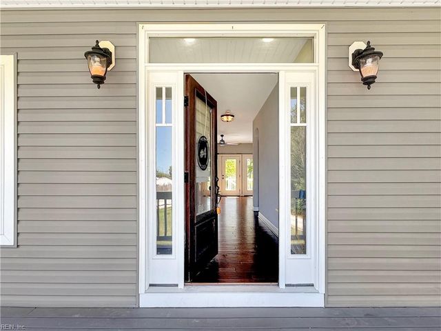 4 Walters LN, Poquoson, VA 23662