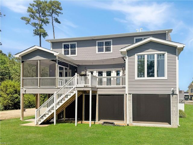 4 Walters LN, Poquoson, VA 23662