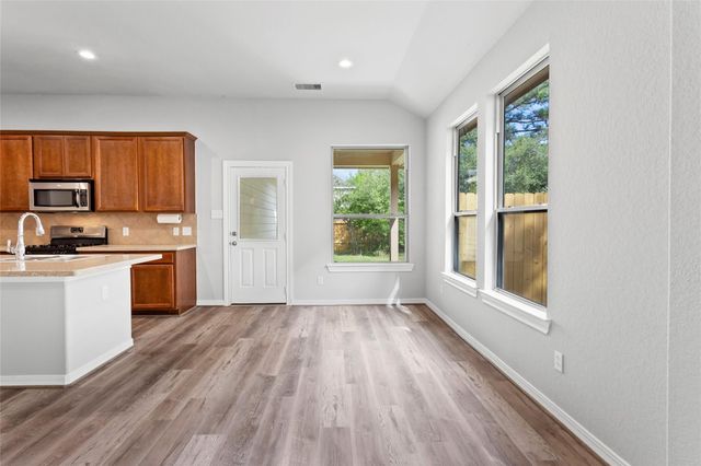 38 W Montfair Boulevard, Spring, TX 77382