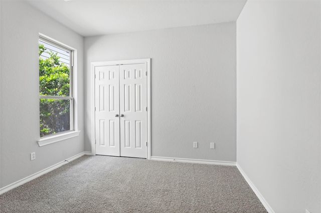 38 W Montfair Boulevard, Spring, TX 77382