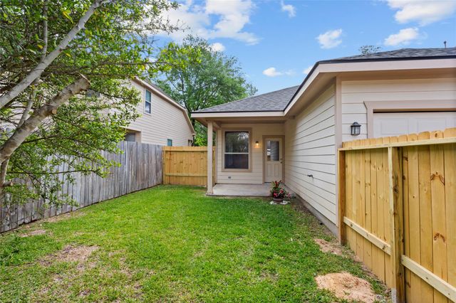 38 W Montfair Boulevard, Spring, TX 77382