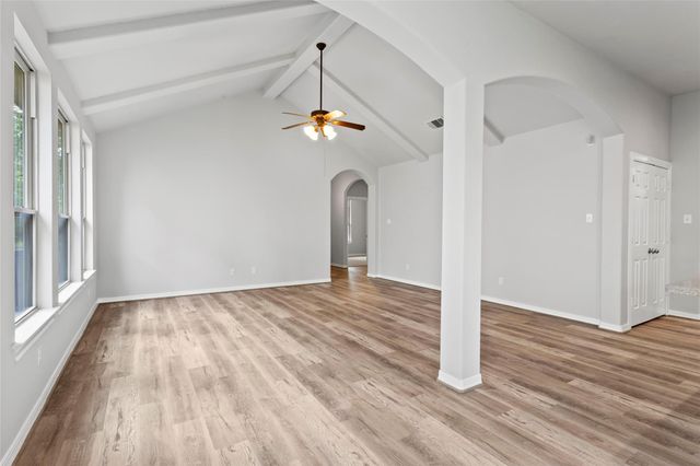 38 W Montfair Boulevard, Spring, TX 77382