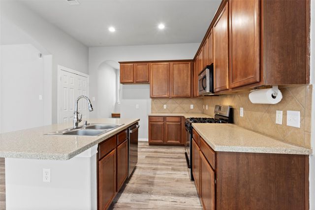 38 W Montfair Boulevard, Spring, TX 77382