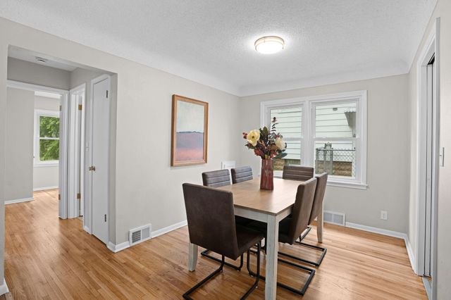 1181 Duluth Street, Saint Paul, MN 55106
