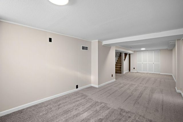 1181 Duluth Street, Saint Paul, MN 55106