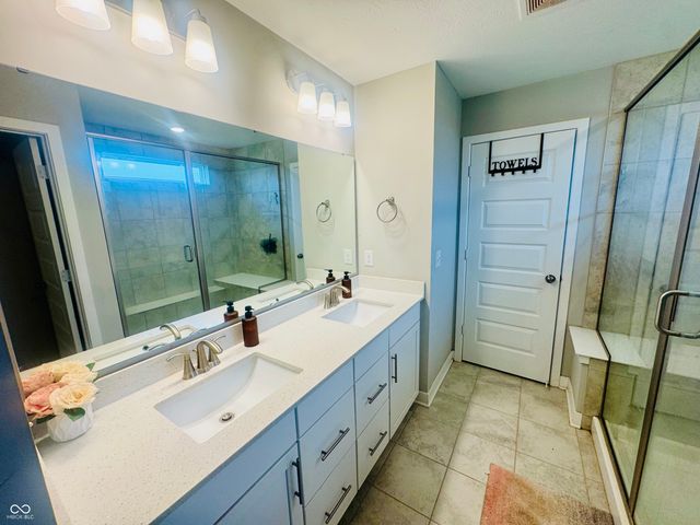 3704 Drummore Place, Bargersville, IN 46106