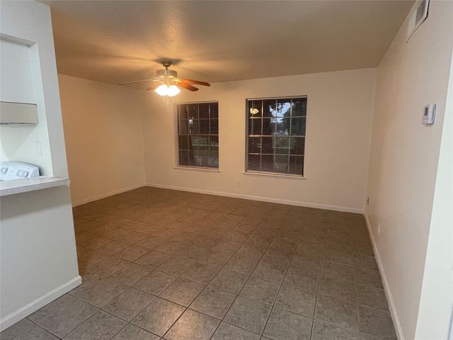 5550 N Braeswood Boulevard 129, Houston, TX 77096