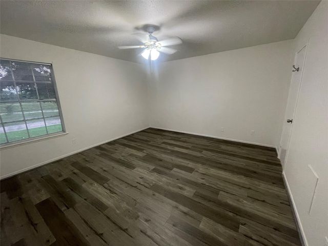 5550 N Braeswood Boulevard 129, Houston, TX 77096