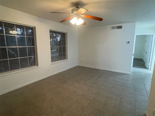 5550 N Braeswood Boulevard 129, Houston, TX 77096
