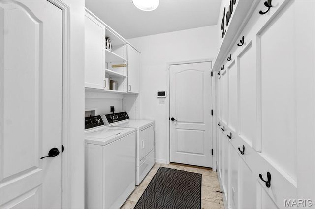 2768 Brook Hill Lane, St Charles, MO 63303