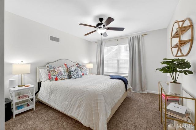 2768 Brook Hill Lane, St Charles, MO 63303