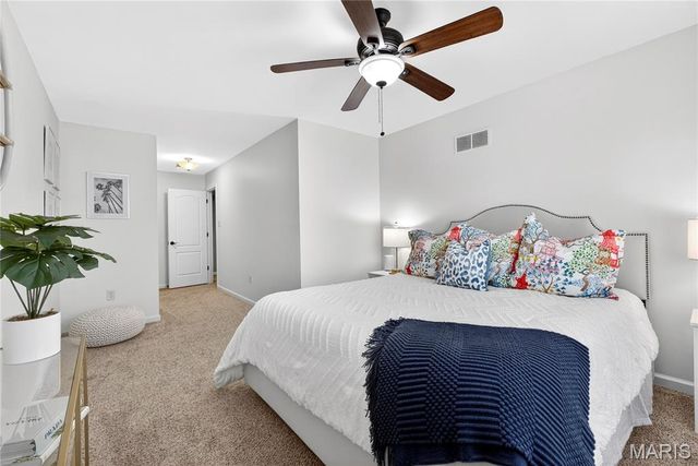 2768 Brook Hill Lane, St Charles, MO 63303