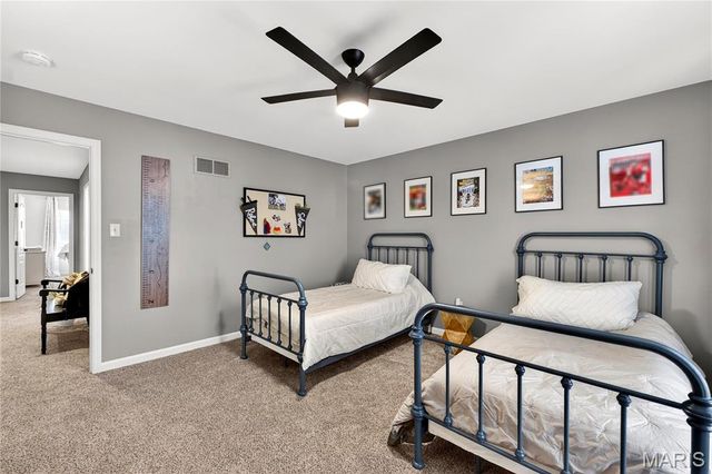 2768 Brook Hill Lane, St Charles, MO 63303