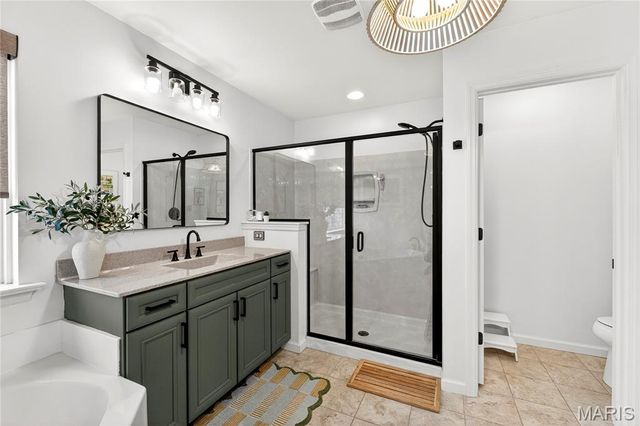 2768 Brook Hill Lane, St Charles, MO 63303