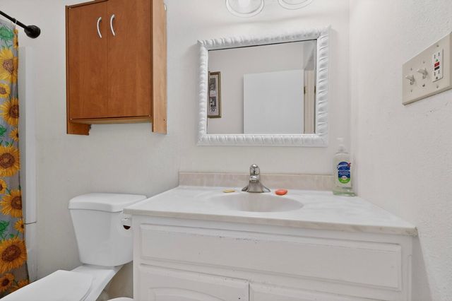1160 Calle Mesquite, Bernalillo, NM 87004
