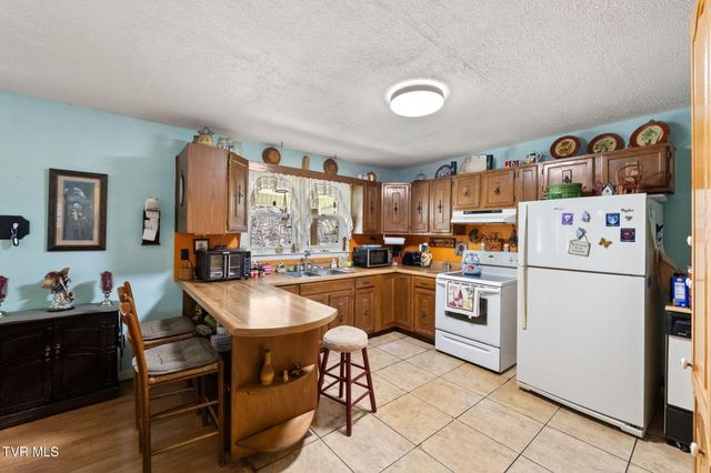 23146 Taylor Valley Road, Damascus, VA 24236