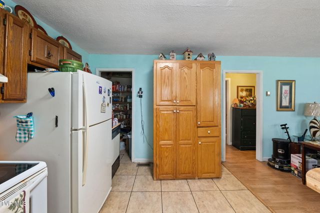 23146 Taylor Valley Road, Damascus, VA 24236