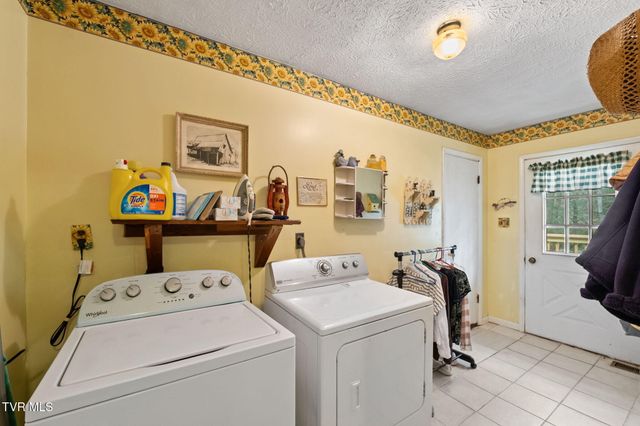 23146 Taylor Valley Road, Damascus, VA 24236