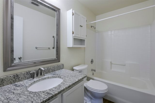 909 Anvil Creek Drive, Arlington, TX 76001