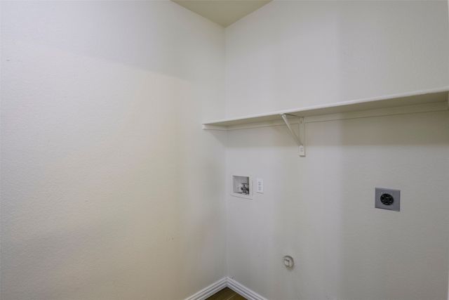 909 Anvil Creek Drive, Arlington, TX 76001