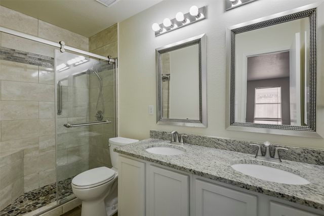 909 Anvil Creek Drive, Arlington, TX 76001