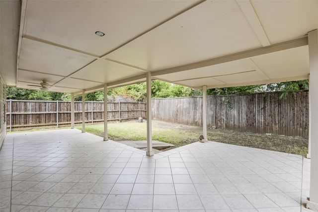 909 Anvil Creek Drive, Arlington, TX 76001