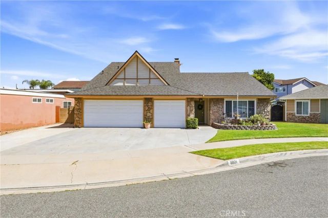 8821 Tamarisk, Westminster, CA 92683