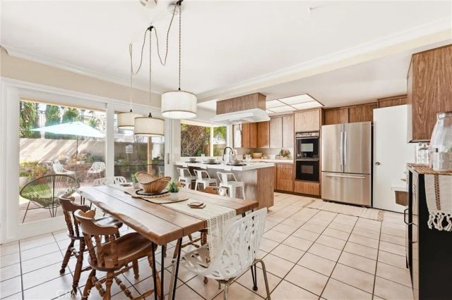 8821 Tamarisk, Westminster, CA 92683