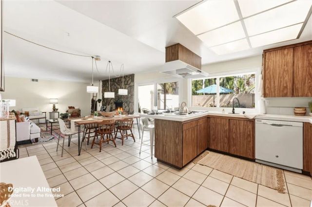 8821 Tamarisk, Westminster, CA 92683