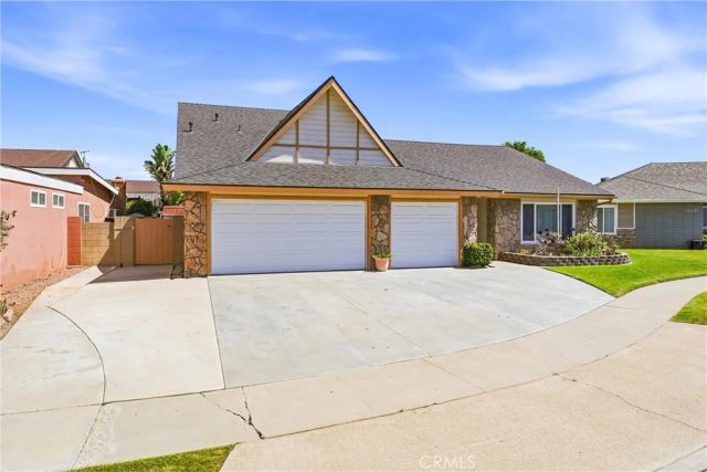 8821 Tamarisk, Westminster, CA 92683