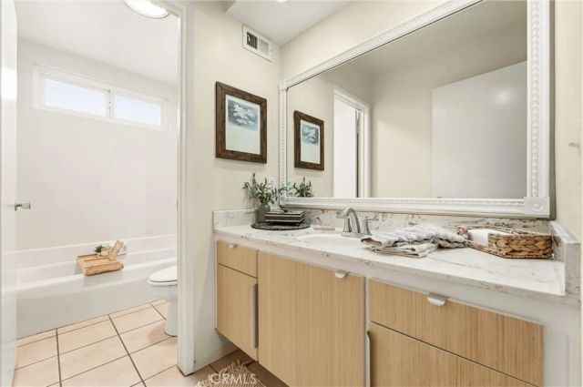 8821 Tamarisk, Westminster, CA 92683
