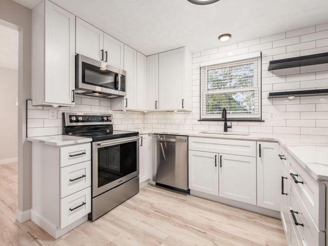 4851 Leybourne Drive, Hilliard, OH 43026