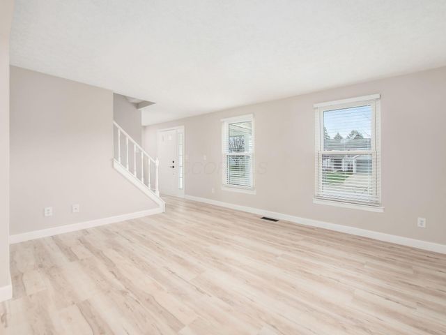 4851 Leybourne Drive, Hilliard, OH 43026