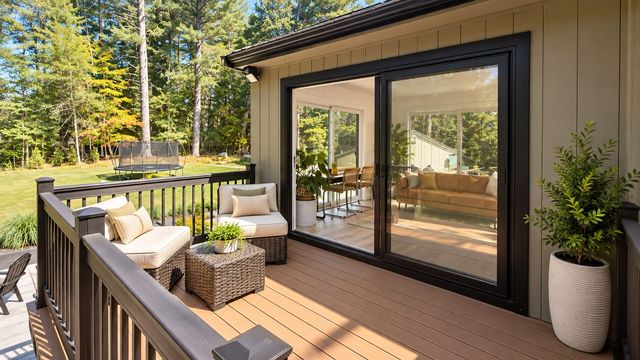 15 Orchard Ln, Lincoln, MA 01773