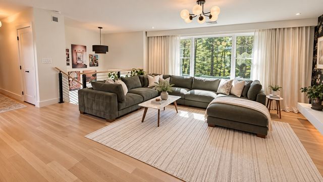 15 Orchard Ln, Lincoln, MA 01773