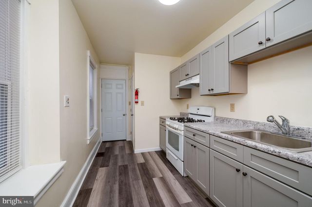 34 MAPLE ST, Reading, PA 19602