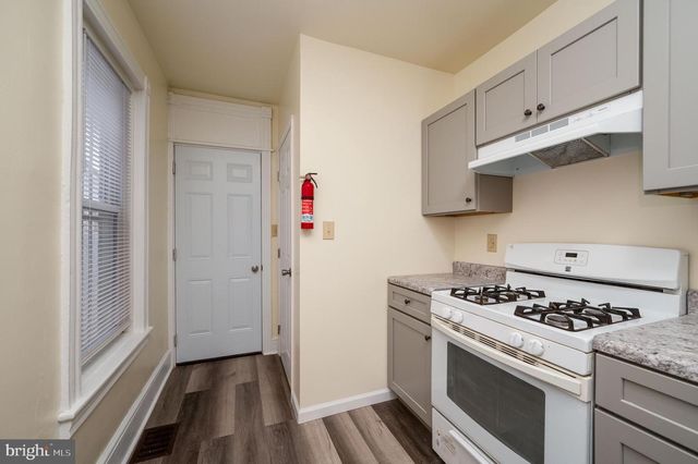 34 MAPLE ST, Reading, PA 19602