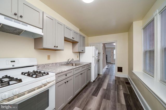 34 MAPLE ST, Reading, PA 19602