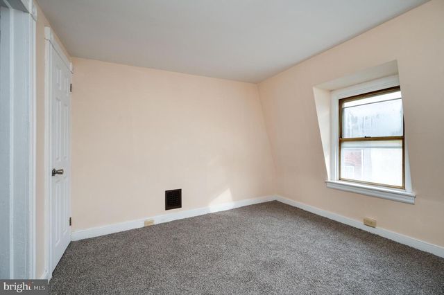 34 MAPLE ST, Reading, PA 19602