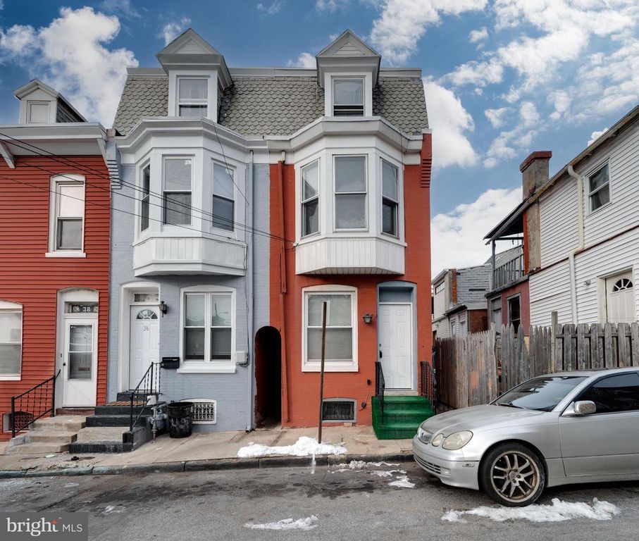 34 MAPLE ST, Reading, PA 19602