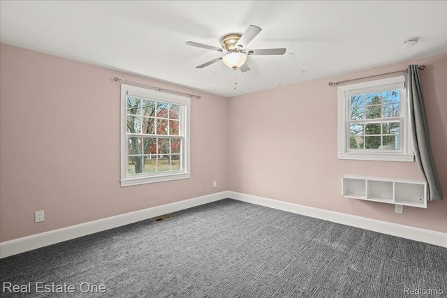 5611 Priory Lane, Bloomfield Hills, MI 48301