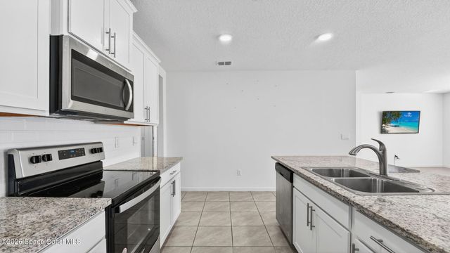 7114 Topaz Drive, Grant-valkaria, FL 32949