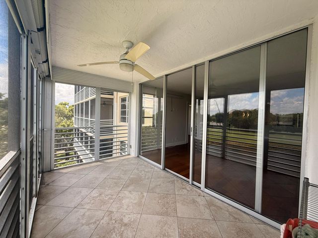 4030 W PALM AIRE Drive 402, Pompano Beach, FL 33069