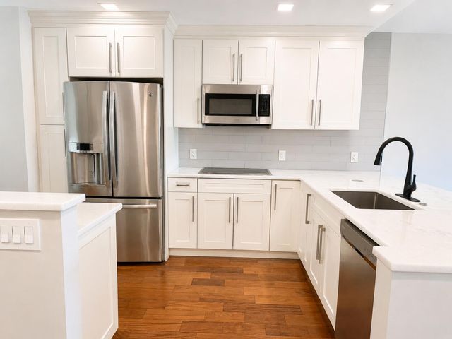 4030 W PALM AIRE Drive 402, Pompano Beach, FL 33069