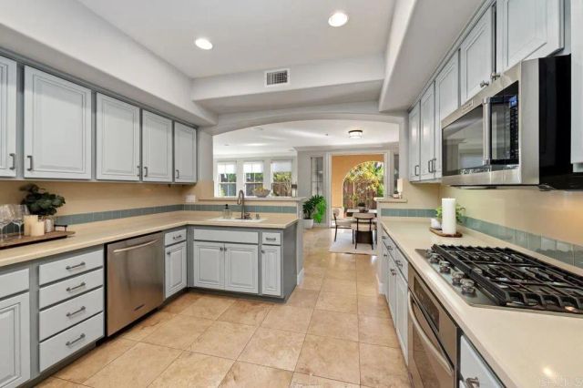 2831 Piantino Circle, San Diego, CA 92108