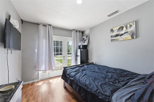 214 N THOMPSON ROAD, Apopka, FL 32703