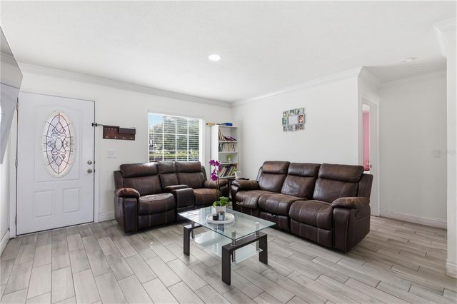 214 N THOMPSON ROAD, Apopka, FL 32703