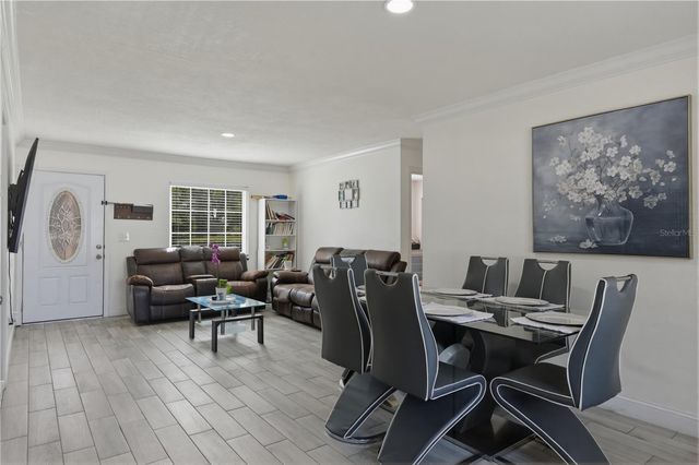 214 N THOMPSON ROAD, Apopka, FL 32703