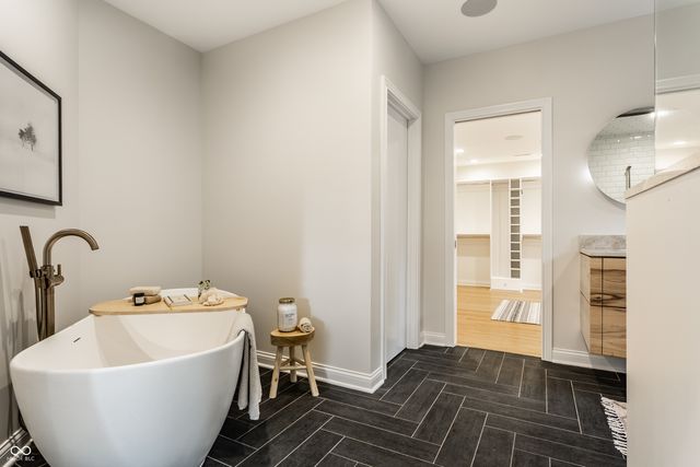 7265 N Illinois Street, Indianapolis, IN 46260